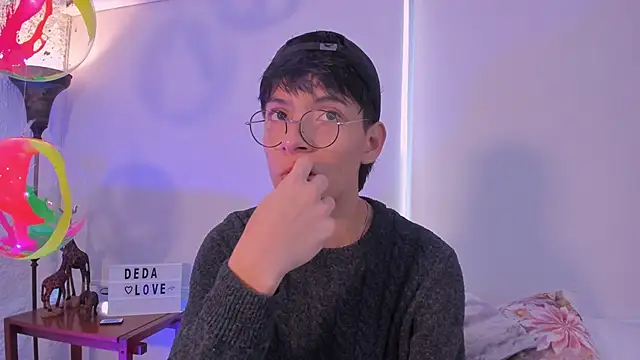 Snapshot of alexandersawyer chatting on March 21, 2025, 12:06 pm alexandersawyer online show from March 21, 2025, 12:06 pm