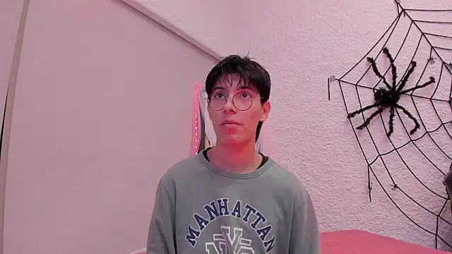 Snapshot of alexandersawyer chatting on October 13, 2025, 4:23 am alexandersawyer online show from October 13, 2025, 4:23 am