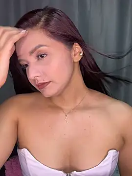 Snapshot of Melanyprada chatting on July 22, 2026, 4:37 am Melanyprada online show from July 22, 2026, 4:37 am