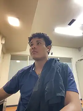 Snapshot of Brencuz chatting on September 18, 2025, 5:04 pm Brencuz online show from September 18, 2025, 5:04 pm