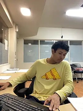 Snapshot of Brencuz chatting on October 11, 2025, 5:11 pm Brencuz online show from October 11, 2025, 5:11 pm