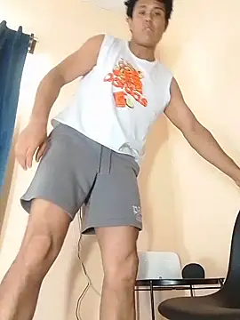 Snapshot of Brencuz chatting on November 13, 2025, 9:03 pm Brencuz online show from November 13, 2025, 9:03 pm