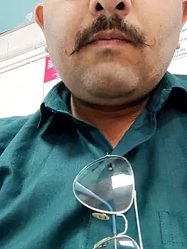 Snapshot of Akhil3290 chatting on March 13, 2025, 7:31 am Akhil3290 online show from March 13, 2025, 7:31 am