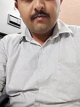 Akhil3290 online show from May 21, 2026, 10:55 am