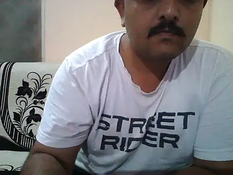 Akhil3290 online show from June 21, 2026, 4:09 pm