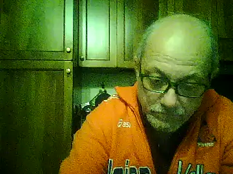 Snapshot of gianbragallini chatting on December 29, 2024, 12:20 am gianbragallini online show from December 29, 2024, 12:20 am