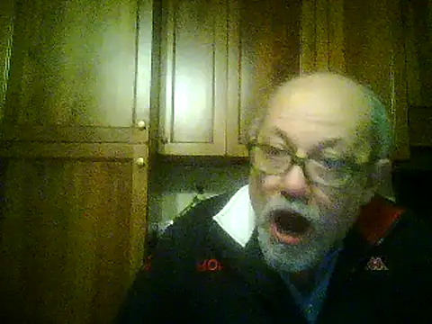 Snapshot of gianbragallini chatting on March 19, 2025, 10:31 pm gianbragallini online show from March 19, 2025, 10:31 pm