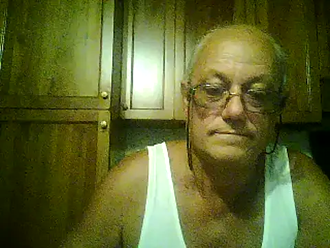 Snapshot of gianbragallini chatting on September 8, 2025, 7:57 pm gianbragallini online show from September 8, 2025, 7:57 pm