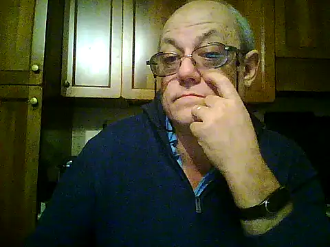 Snapshot of gianbragallini chatting on March 16, 2026, 10:03 pm gianbragallini online show from March 16, 2026, 10:03 pm