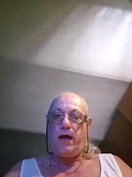Snapshot of gianbragallini chatting on July 24, 2026, 9:51 am gianbragallini online show from July 24, 2026, 9:51 am