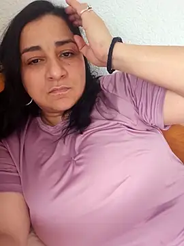 paulinaDiaz1 online show from February 18, 2026, 2:13 pm
