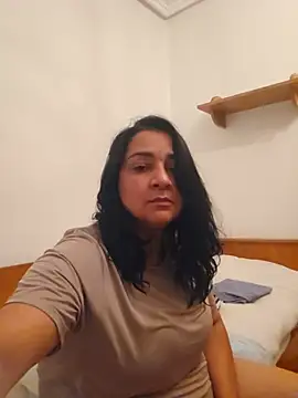 Snapshot of paulinaDiaz1 chatting on May 24, 2026, 8:14 pm paulinaDiaz1 online show from May 24, 2026, 8:14 pm