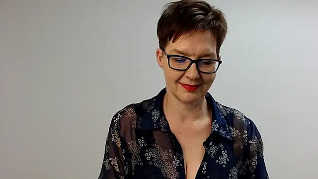 Snapshot of Sofie69Velvet chatting on February 24, 2025, 6:26 pm Sofie69Velvet online show from February 24, 2025, 6:26 pm