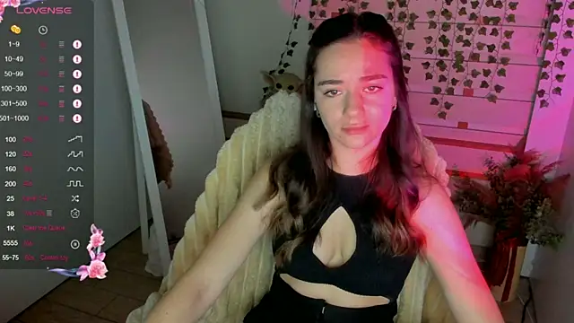 Snapshot of Bella_XO chatting on September 23, 2025, 6:27 am Bella XO online show from September 23, 2025, 6:27 am