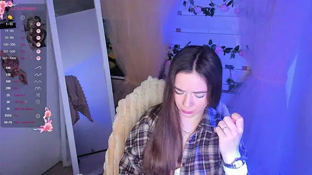 Snapshot of Bella_XO chatting on May 18, 2026, 6:19 am Bella XO online show from May 18, 2026, 6:19 am
