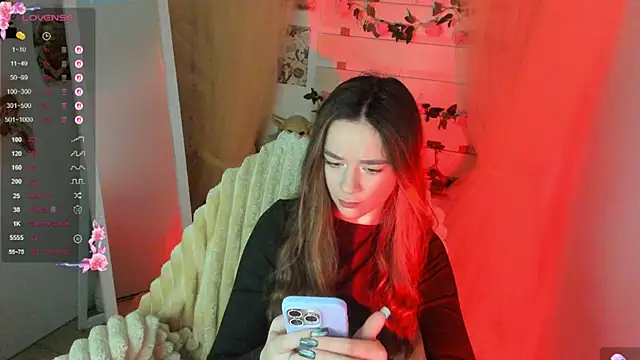Snapshot of Bella_XO chatting on May 20, 2026, 6:41 am Bella XO online show from May 20, 2026, 6:41 am