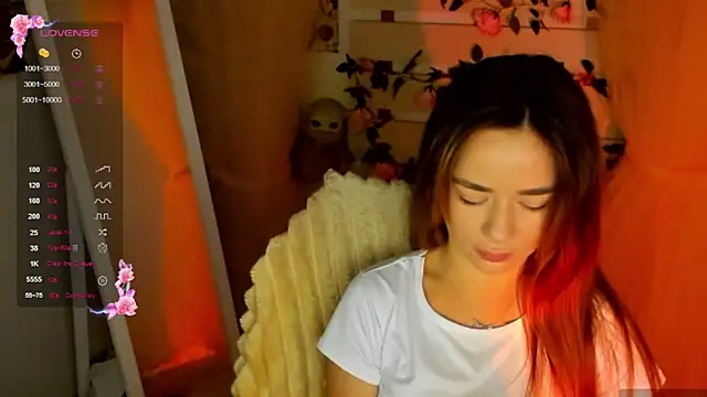 Snapshot of Bella_XO chatting on August 3, 2026, 6:34 am Bella XO online show from August 3, 2026, 6:34 am