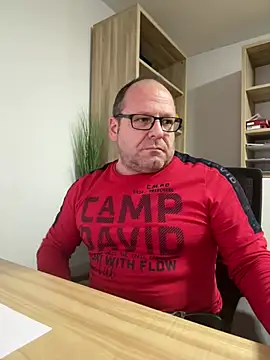 coupleLatinaLovers online show from December 13, 2024, 6:05 pm