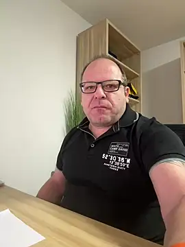 coupleLatinaLovers online show from December 16, 2024, 5:49 am