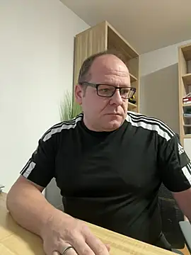 coupleLatinaLovers online show from December 27, 2024, 5:42 am