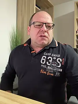 coupleLatinaLovers online show from January 20, 2025, 5:59 am