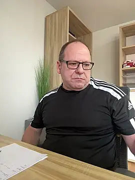 coupleLatinaLovers online show from January 23, 2025, 9:29 am