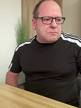 coupleLatinaLovers online show from January 30, 2025, 12:59 pm