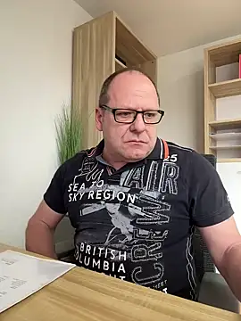 coupleLatinaLovers online show from February 20, 2025, 10:48 am