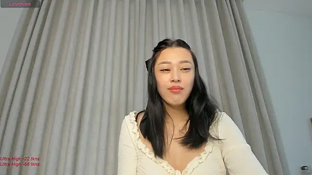 Snapshot of yumisunn chatting on January 14, 2025, 3:43 am yumisunn online show from January 14, 2025, 3:43 am