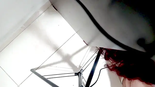 PetiteIvoryQueen19 online show from September 18, 2025, 6:26 am