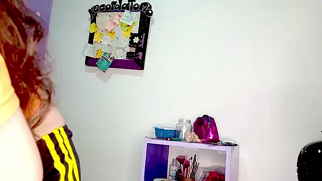 PetiteIvoryQueen19 online show from May 24, 2026, 3:44 am