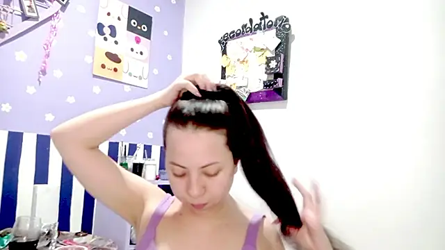 PetiteIvoryQueen19 online show from June 16, 2026, 5:10 am
