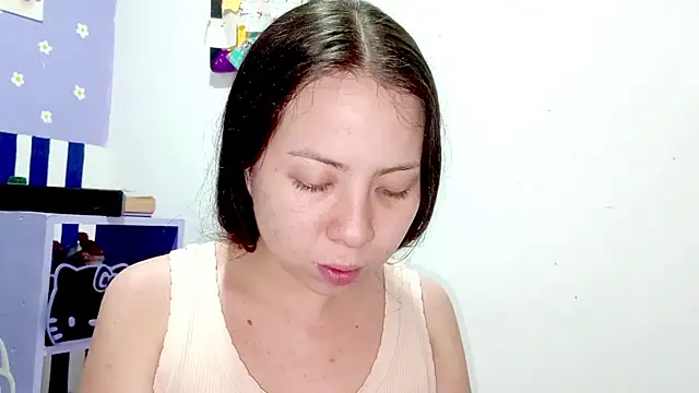 PetiteIvoryQueen19 online show from July 22, 2026, 6:16 am