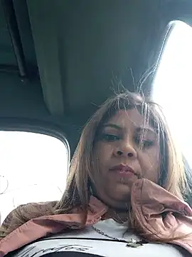 Laura-Hernandez online show from February 18, 2026, 4:25 pm