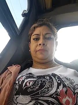 Snapshot of Laura-Hernandez chatting on July 22, 2026, 3:04 pm Laura-Hernandez online show from July 22, 2026, 3:04 pm