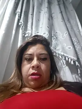 Snapshot of Laura-Hernandez chatting on July 25, 2026, 3:04 am Laura-Hernandez online show from July 25, 2026, 3:04 am