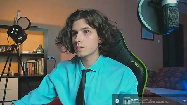 Snapshot of daddyMarty420 chatting on November 1, 2025, 3:25 pm daddyMarty420 online show from November 1, 2025, 3:25 pm