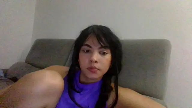 Snapshot of Kiri_Cutee chatting on December 13, 2024, 7:36 am Kiri Cutee online show from December 13, 2024, 7:36 am