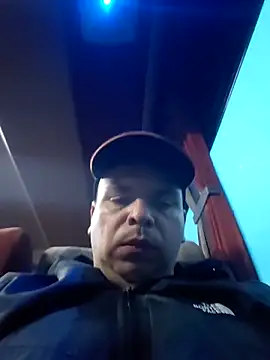 Snapshot of Camilo-31RI chatting on June 3, 2026, 10:40 am Camilo-31RI online show from June 3, 2026, 10:40 am