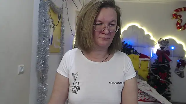 Snapshot of HolyMilfa chatting on December 26, 2024, 10:26 am HolyMilfa online show from December 26, 2024, 10:26 am