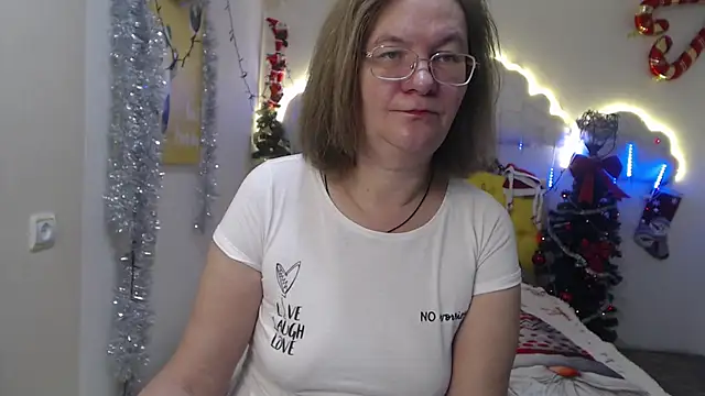 Snapshot of HolyMilfa chatting on December 29, 2024, 7:28 am HolyMilfa online show from December 29, 2024, 7:28 am