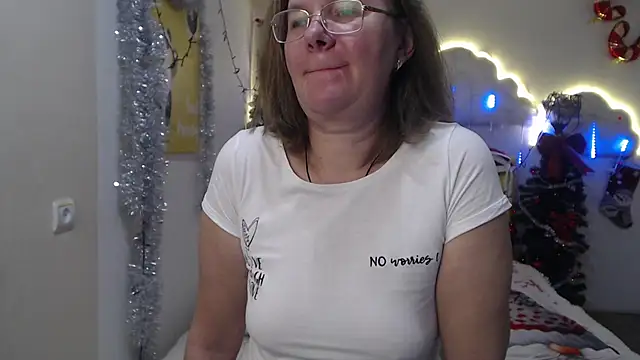 Snapshot of HolyMilfa chatting on December 29, 2024, 10:34 am HolyMilfa online show from December 29, 2024, 10:34 am