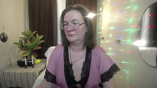 Snapshot of HolyMilfa chatting on February 1, 2025, 10:37 am HolyMilfa online show from February 1, 2025, 10:37 am