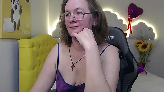 Snapshot of HolyMilfa chatting on March 9, 2025, 4:11 pm HolyMilfa online show from March 9, 2025, 4:11 pm