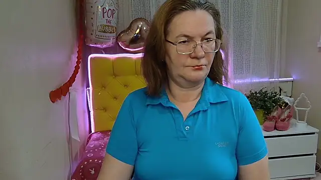 Snapshot of HolyMilfa chatting on March 11, 2025, 7:58 am HolyMilfa online show from March 11, 2025, 7:58 am