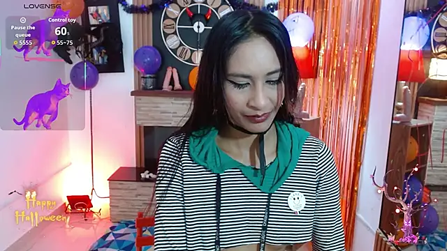 Snapshot of shantal_ray4 chatting on October 20, 2025, 11:43 am shantal ray4 online show from October 20, 2025, 11:43 am