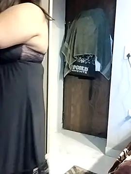 Snapshot of QueenHaryana chatting on November 29, 2025, 8:28 am QueenHaryana online show from November 29, 2025, 8:28 am