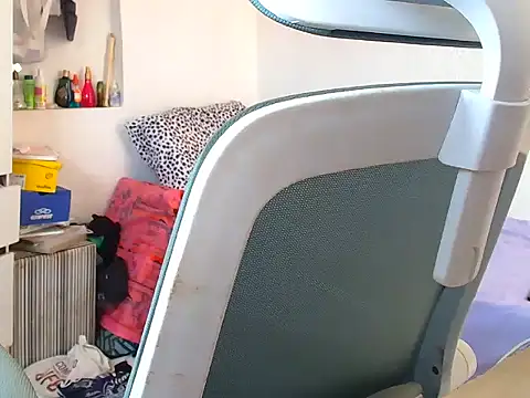 Snapshot of Sassa_69 chatting on October 7, 2025, 12:35 pm Sassa 69 online show from October 7, 2025, 12:35 pm