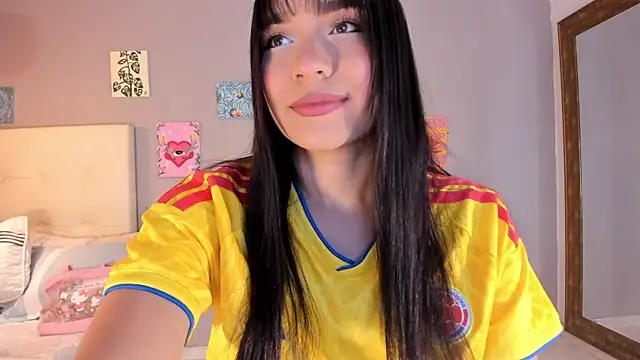 Snapshot of Maia_W10 chatting on June 23, 2026, 12:14 pm Maia W10 online show from June 23, 2026, 12:14 pm