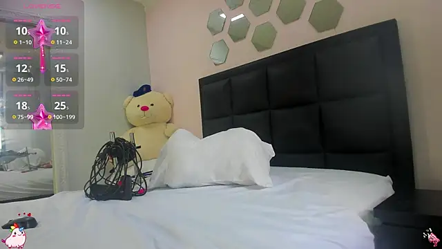 Catalina Jonex online show from October 2, 2025, 8:05 pm